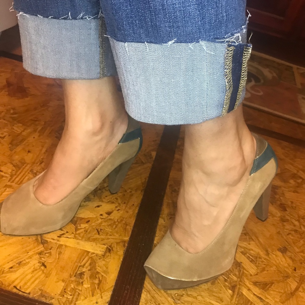 T12 Naughty Monkey Square Toes Pumps